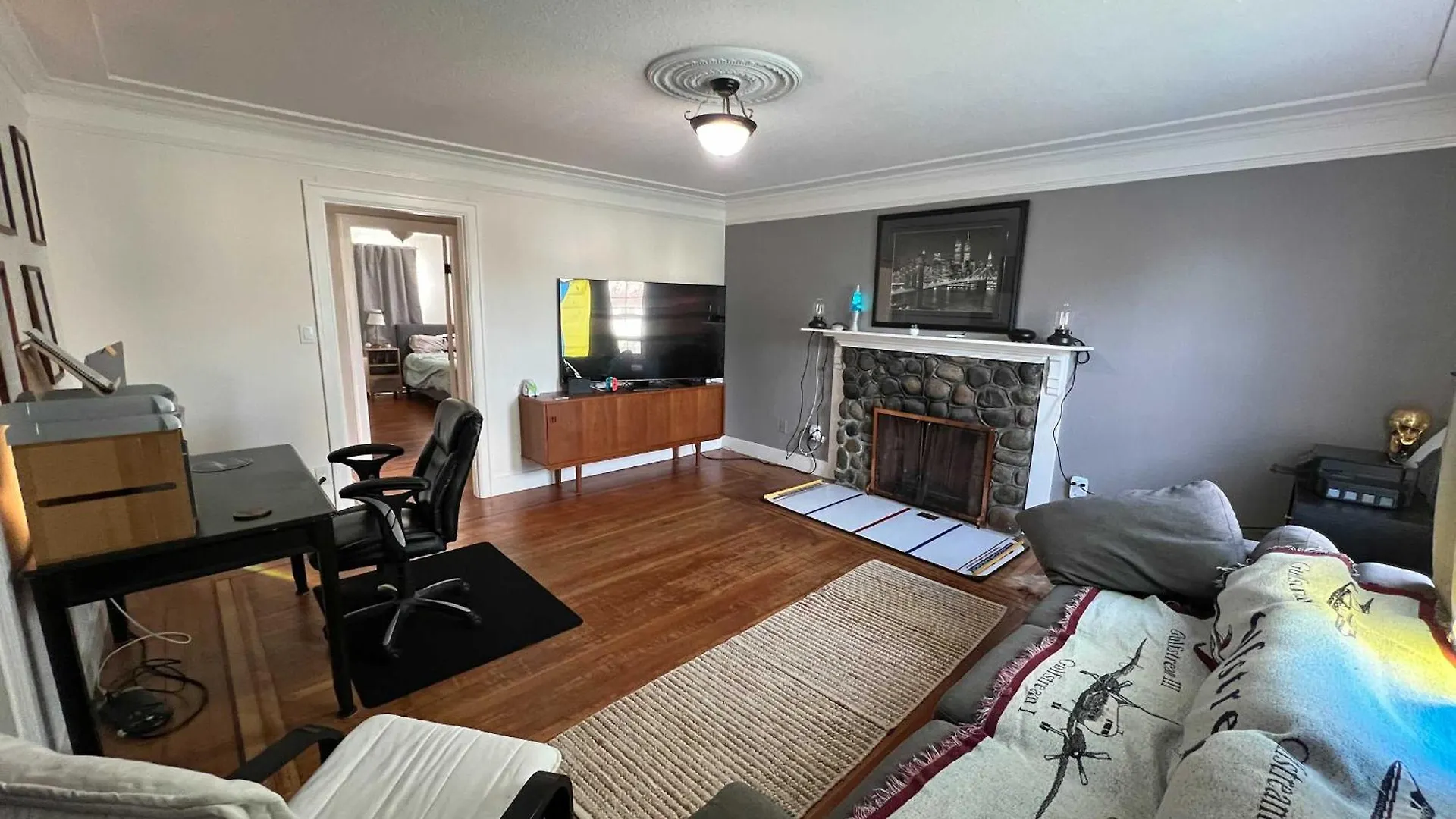 Melrose Place Main Suite location